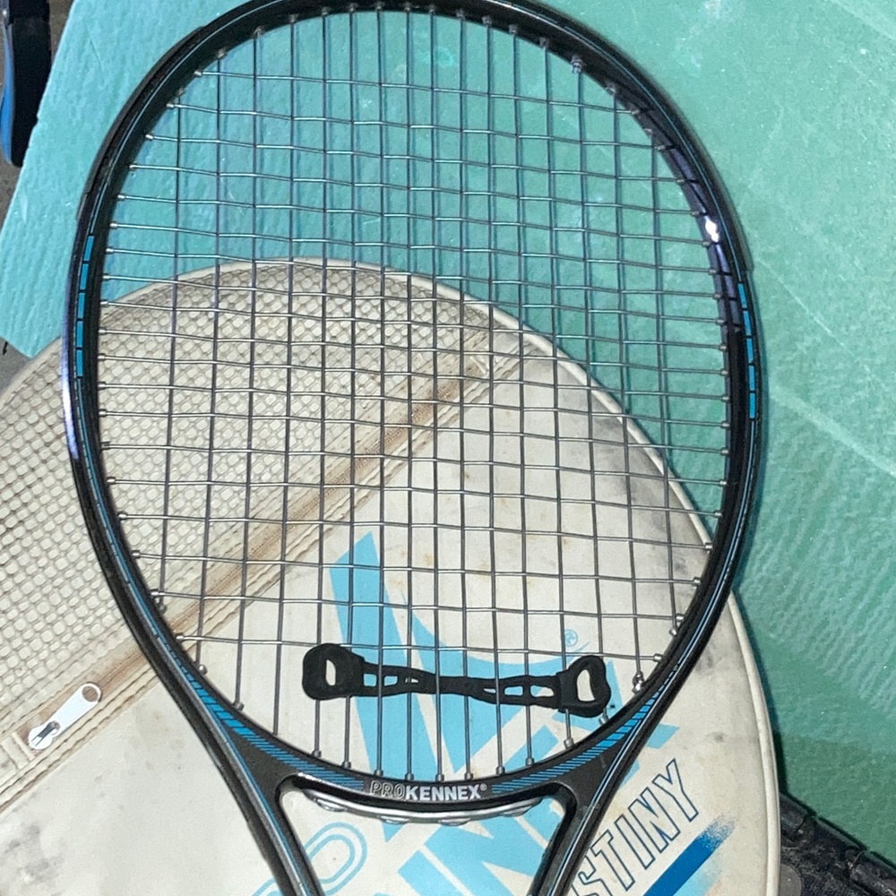 Pro Kennex Tennis Racket with Blue Grip - Picture 6 of 8